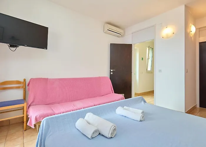 1 Bedroom Lovely In *